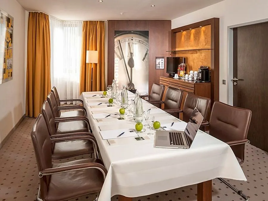 Essential By Dorint Frankfurt-Niederrad Otel Frankfurt am Main 4*,  Almanya